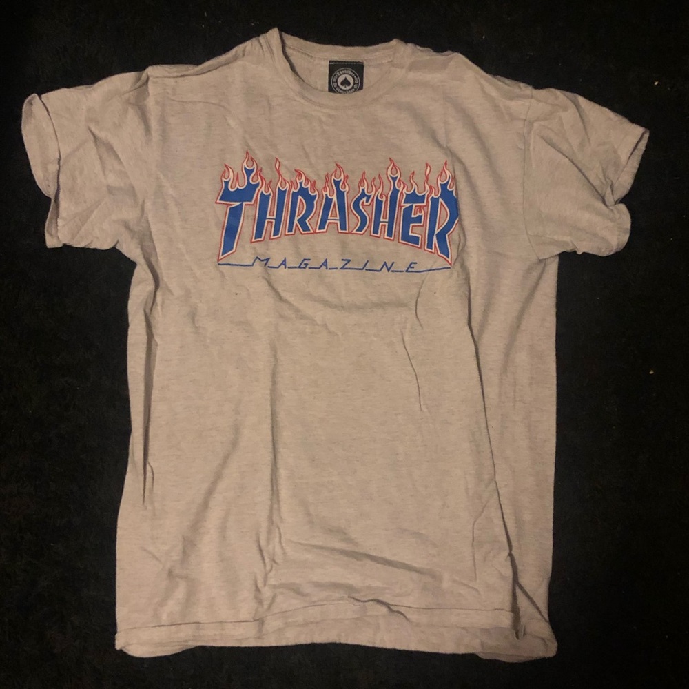 Grey thrasher tee